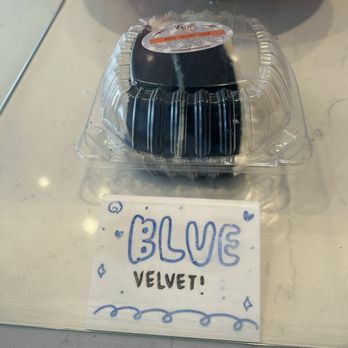 Sweet Red Peach - You've heard of red velvet but have you had Blue Velvet? - Custom Cakes Near Me - Santa Clarita, California Sweet Red Peach - You've heard of red velvet but have you had Blue Velvet? - Custom Cakes Near Me - Santa Clarita, California