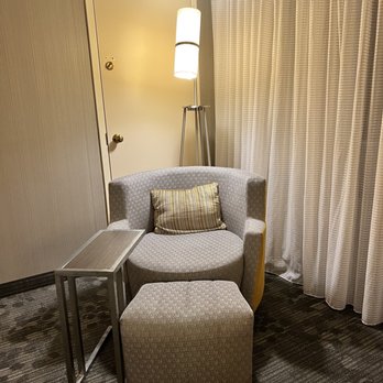 Courtyard by Marriott Chicago Glenview/Northbrook - Hotels Near Me - Glenview, Illinois