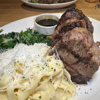 Carrabba's Italian Grill - Italian Near Me - Miami, Florida