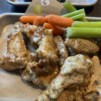 Buffalo Wild Wings - Garlic Parmesan wings - Chicken Wings Near Me - Idaho Falls, Idaho Buffalo Wild Wings - Garlic Parmesan wings - Chicken Wings Near Me - Idaho Falls, Idaho
