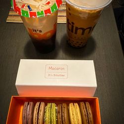 It's Boba Time - San Bernardino - Boba & Macaron box