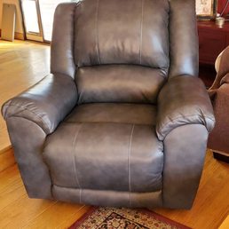 Fantastic powered rocker recliner Fantastic powered rocker recliner