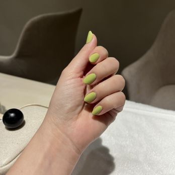 Chi Studio - Went for a bright green for spring! - Nail Salons Near Me - Los Angeles, California