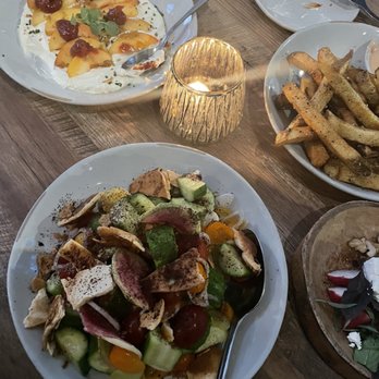 Delbar Middle Eastern - Fattoush, Zatar fries, Georgia peaches - Persian/Iranian Near Me - Atlanta, Georgia