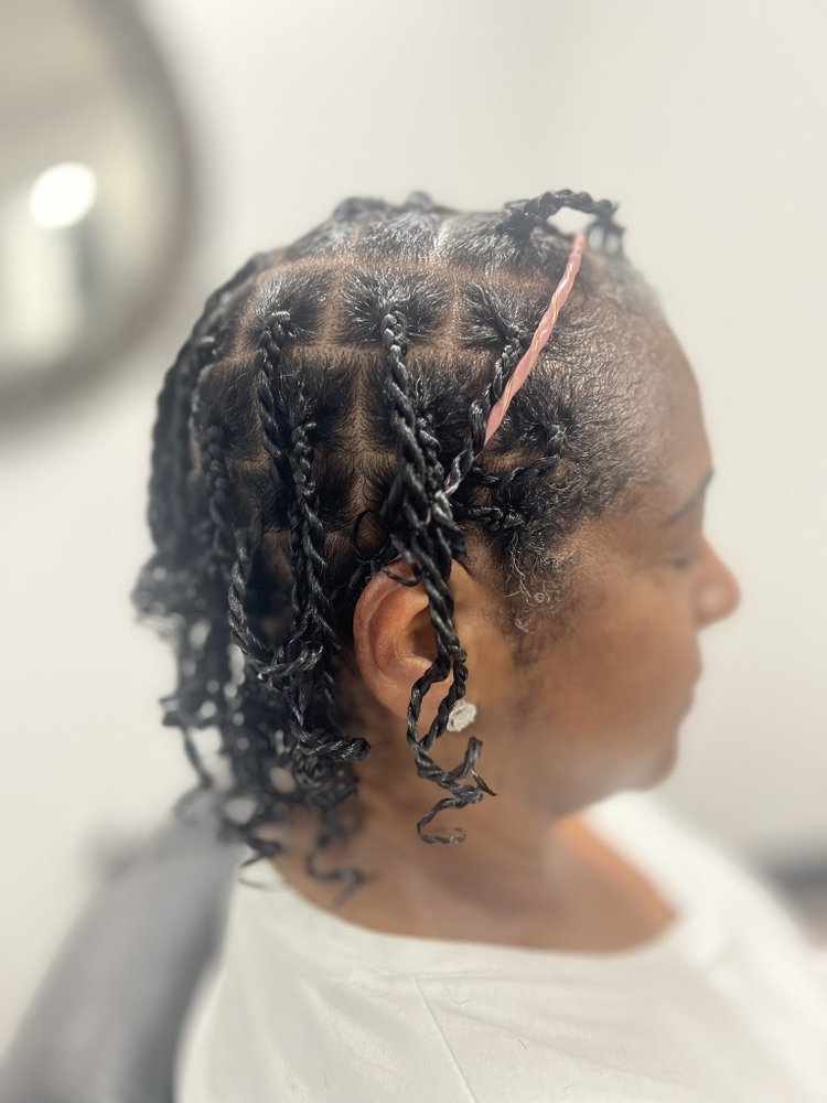 Hair by Dominique Lomax Logo