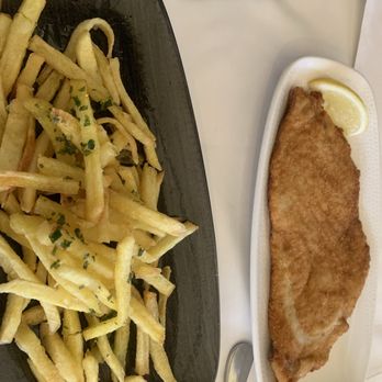 Los Gallos - Beef Milanese with fries - Mediterranean Near Me - Madrid, M Los Gallos - Beef Milanese with fries - Mediterranean Near Me - Madrid, M