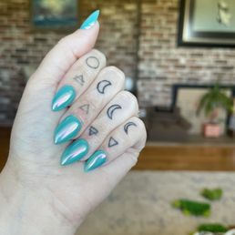 Love this color and the chrome! Love this color and the chrome!