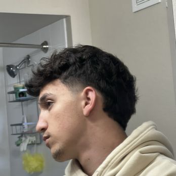 Headlines Barber Shop - This is what my hair looked like when I went to the barbershop - Barbers Near Me - Tampa, Florida Headlines Barber Shop - This is what my hair looked like when I went to the barbershop - Barbers Near Me - Tampa, Florida