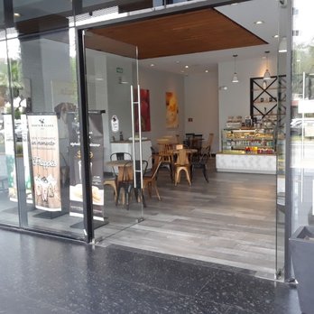 Santa Clara - Inside seating. - Coffee & Tea Near Me - Tijuana, BCN Santa Clara - Inside seating. - Coffee & Tea Near Me - Tijuana, BCN