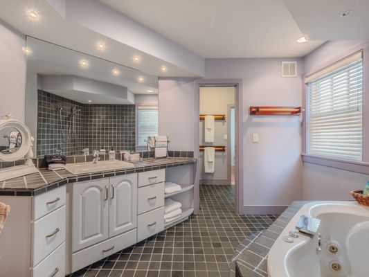 Front Street Inn by null