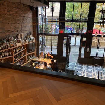 L'Abattoir - Bar area - French Near Me - Vancouver, British Columbia