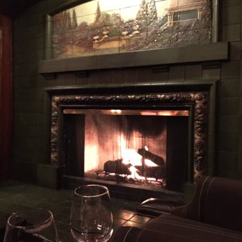 Hotel Sorrento - Fireside during the complimentary wine happy hour - Hotels Near Me - Seattle, Washington Hotel Sorrento - Fireside during the complimentary wine happy hour - Hotels Near Me - Seattle, Washington