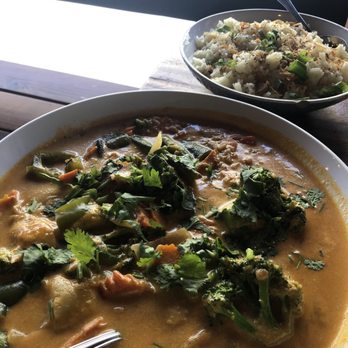Rangoon Burmese Kitchen - Vegetable Coconut Curry with Coconut Rice - Burmese Near Me - Honolulu, Hawaii
