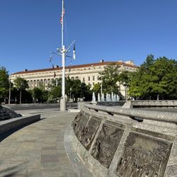 US Navy Memorial