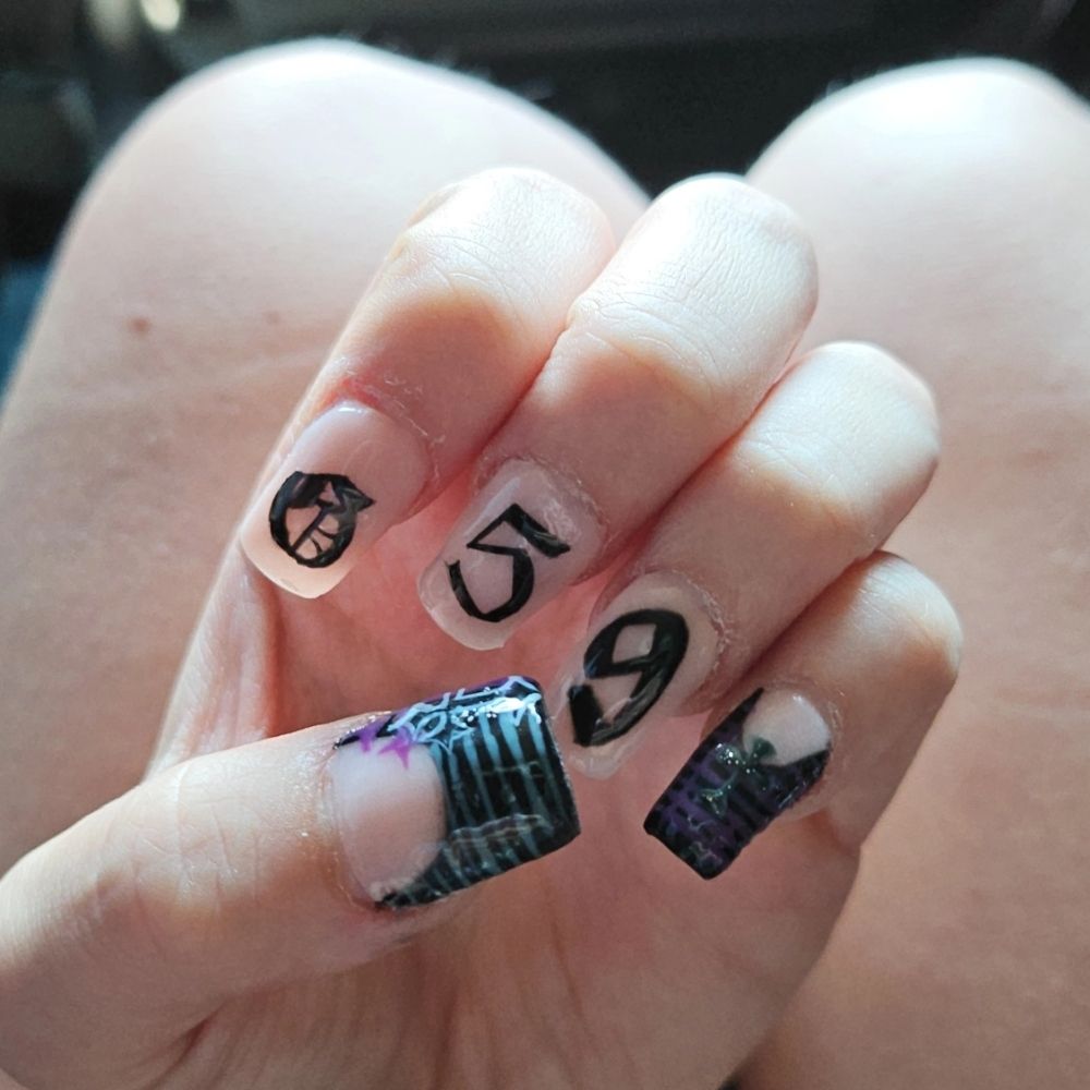Kenzis Nails Logo