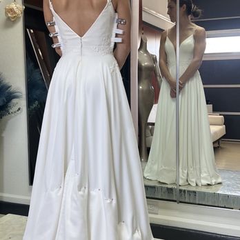 The Bride's Tailor - Wedding gown alterations - Sewing & Alterations Near Me The Bride's Tailor - Wedding gown alterations - Sewing & Alterations Near Me