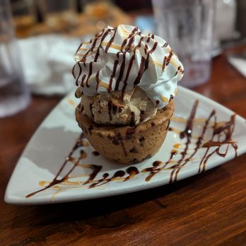 Oak Barrel Tavern - Cookie sundae - Bars Near Me - Worcester, Massachusetts
