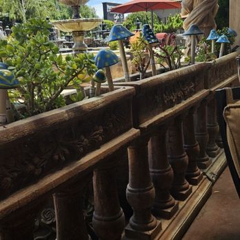 Pottery World Cafe - Outdoor seating area - Italian Near Me - Rocklin, California