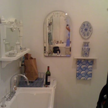 Akwaaba Philadelphia - Kitchenette. - Bed & Breakfast Near Me - Philadelphia, Pennsylvania Akwaaba Philadelphia - Kitchenette. - Bed & Breakfast Near Me - Philadelphia, Pennsylvania