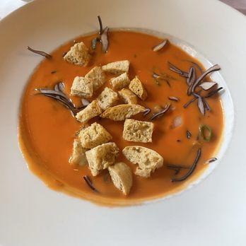 Les Quinze Nits - Gazpacho - Mediterranean Near Me - Barcelona, B Les Quinze Nits - Gazpacho - Mediterranean Near Me - Barcelona, B