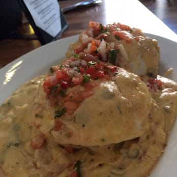Ten Mile House - buttermilk biscuits and gravy - American Near Me - Evanston, Illinois Ten Mile House - buttermilk biscuits and gravy - American Near Me - Evanston, Illinois