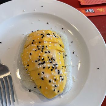 Nikkis Banh Mi - Mango Sticky Rice - Pizza Near Me - Portsmouth, New Hampshire