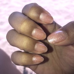 And this is what it looks like when you get your nails done from here. It comes off in 3 days. And this is what it looks like when you get your nails done from here. It comes off in 3 days.