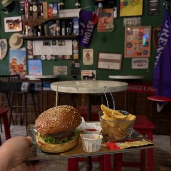The Florence Irish Pub - Such a good burger. - Irish Pub Near Me - Florence, FI