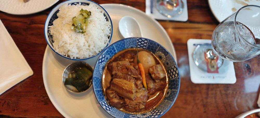 Food from Anh Em