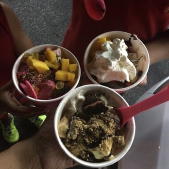 16 Handles - Ice Cream & Frozen Yogurt Near Me - Jericho, New York