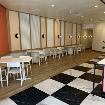 MeloMelo Coconut Dessert - Seating - Desserts Near Me - Irvine, California MeloMelo Coconut Dessert - Seating - Desserts Near Me - Irvine, California