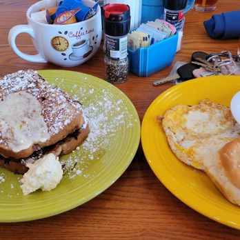 J Christopher's - French toast Eggs   Biscuit  Grits - Breakfast & Brunch Near Me - Macon, Georgia