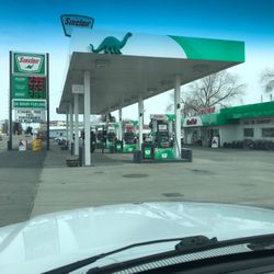 Call's Sinclair Service Station - Sinclair Gas and Tire Station.