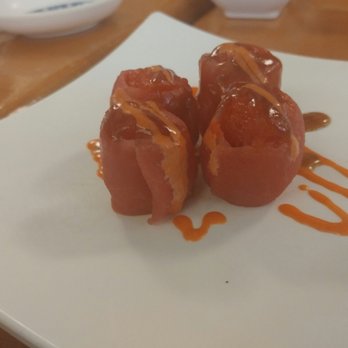 Tomo7 sushi  - Their spicy tuna wrapped in tuna - Sushi Bars Near Me - Riverside, California