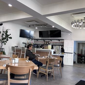 Hobee's - Very bright and open floor plan. - Breakfast & Brunch Near Me - San Jose, California Hobee's - Very bright and open floor plan. - Breakfast & Brunch Near Me - San Jose, California