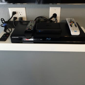 Smart Choice Electric - Tv media plugs - Electricians Near Me - Pasadena, California