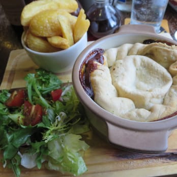 Cuckoo Brow Inn - Steak pie, chips, and salad. - Hotels Near Me - Far Sawrey, CMA Cuckoo Brow Inn - Steak pie, chips, and salad. - Hotels Near Me - Far Sawrey, CMA