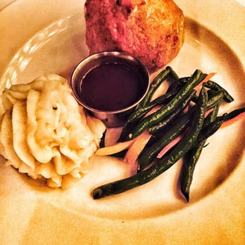 Hy's Steak House - Beef Wellington - Steakhouses Near Me - Honolulu, Hawaii