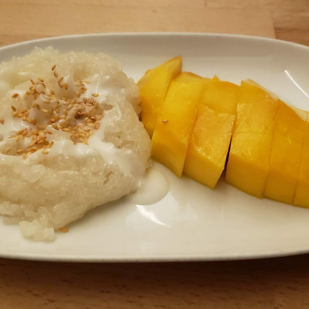 Kin Kao Thai Kitchen - Mango & sticky rice - Thai Near Me - Vancouver, British Columbia