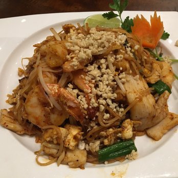 Peppermint Thai Cuisine - Country pad thai - Thai Near Me - Pepper Pike, Ohio