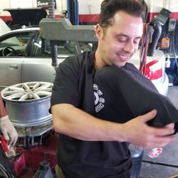 Tenleytown Automotive - Mike lost his arm