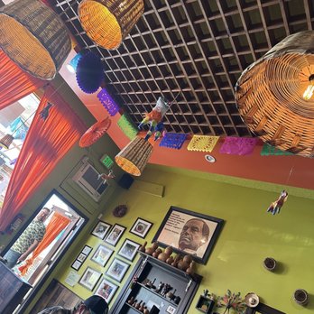 Caadxi Oaxaca - Restaurant decor - Mexican Near Me - Snoqualmie, Washington