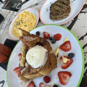 Bacon Bitch - Crème brulee French toast. Scrambled eggs, turkey sausage - Breakfast & Brunch Near Me - Miami, Florida