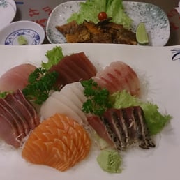 Sashimi and salmon skin Sashimi and salmon skin
