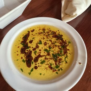 Carmelina's - The dipping oil... idk what's it in but I wanna snort this - Italian Near Me - Boston, Massachusetts