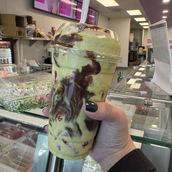 La Michoacana All Real Fruit - Dubai Strawberry Chocolate Cup - Ice Cream & Frozen Yogurt Near Me - Murrieta, California