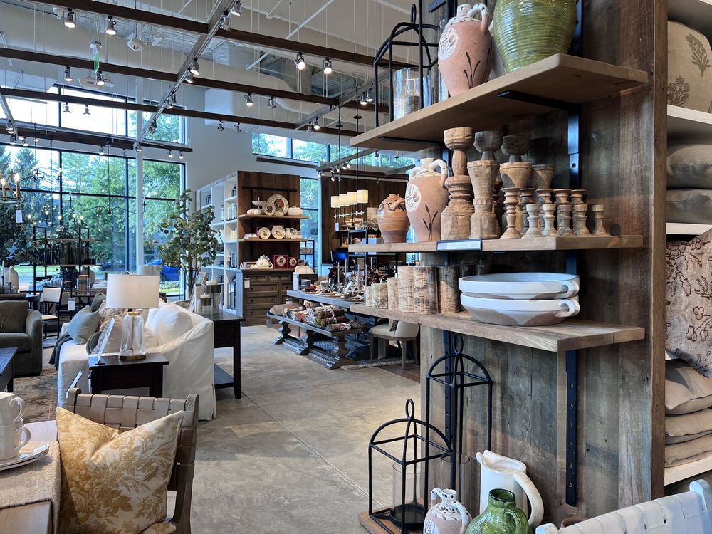 POTTERY BARN Updated September 2024 15 Photos 105 District Ave