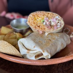 Kikey's Cafe - Breakfast Burrito with ham 5/5 stars