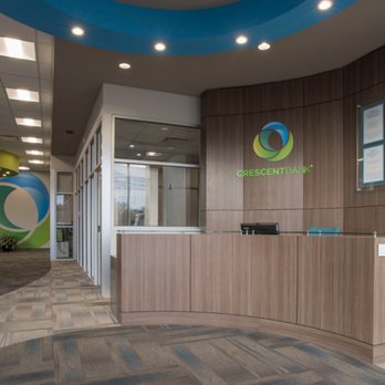 CRESCENT BANK - Updated January 2025 - 14 Photos - 2201 Veterans 