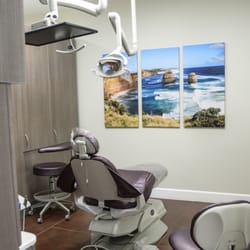 Floss & Gloss Dental